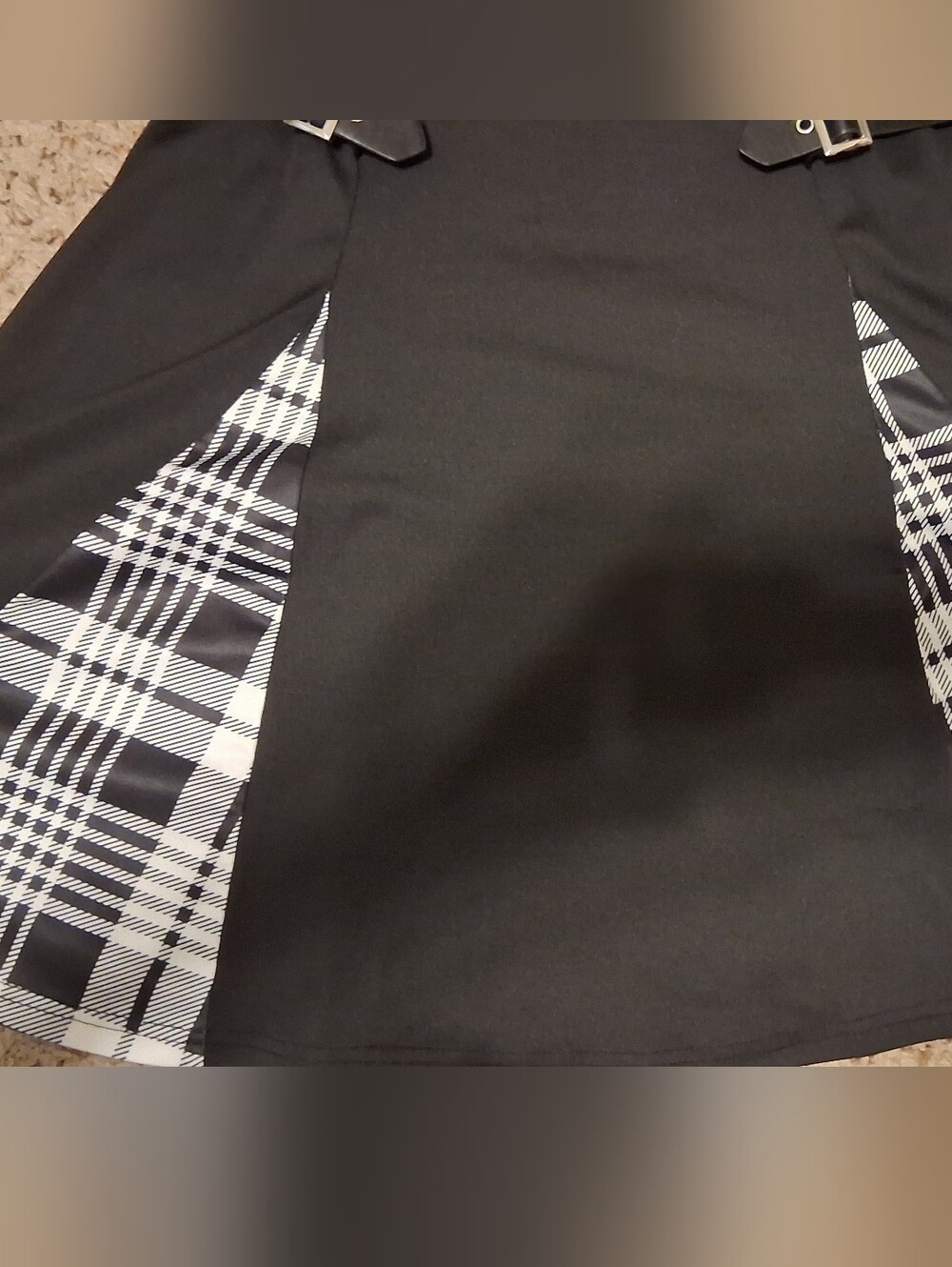 Nwot Hot Topic Black White Plaid Skirt with Buckle Detail Size Medium - Picture 3 of 5